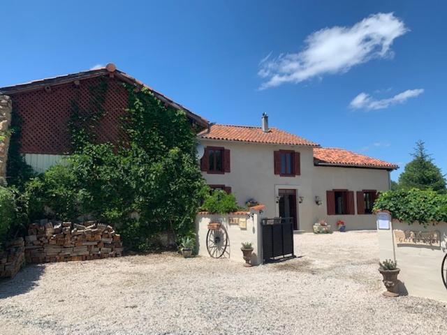 Les Glycines Bed & Breakfast Saint Gaudens Bagian luar foto