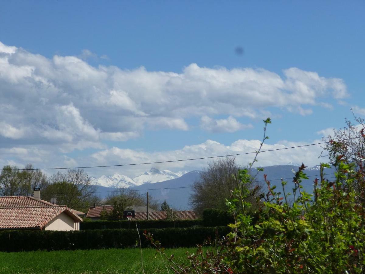 Les Glycines Bed & Breakfast Saint Gaudens Bagian luar foto