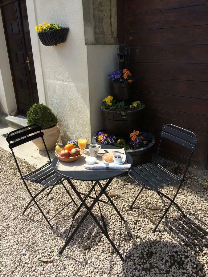 Les Glycines Bed & Breakfast Saint Gaudens Bagian luar foto