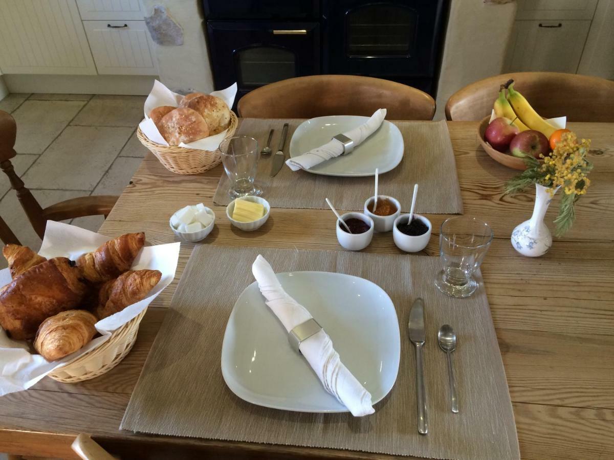 Les Glycines Bed & Breakfast Saint Gaudens Bagian luar foto