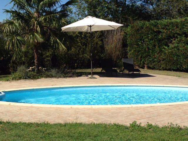 Les Glycines Bed & Breakfast Saint Gaudens Bagian luar foto